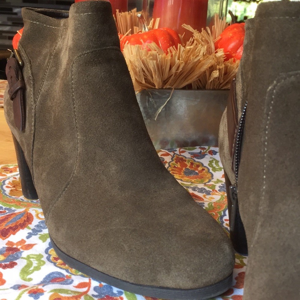 Fall Booties Bass sz 7 1/2